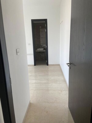 Room in 3 BHK Apartment at Oberoi Eternia, Mulund West – for Sale