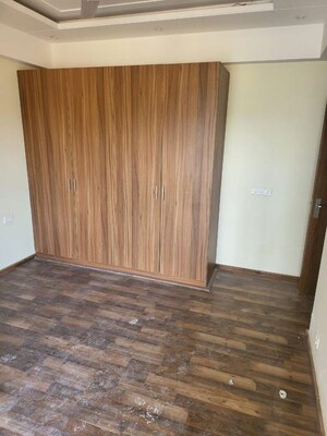 Room in 2.5 BHK Builder Floor at LID Nivasa, Sohna Sector 6 – for Sale