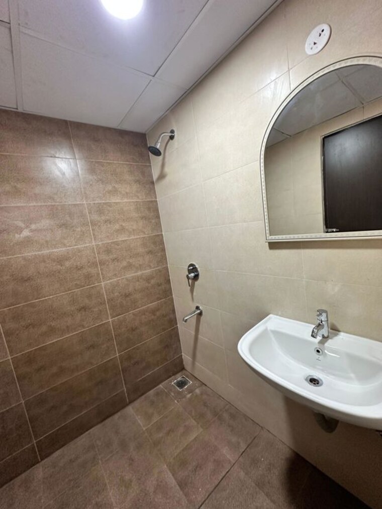 Bathroom, khairatabad 4 Bedroom 387 Sq.Yd. Independent House In Khairatabad Hyderabad 10679707