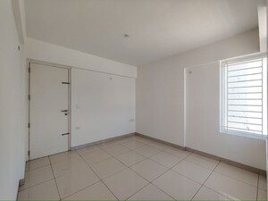 Room in 2 BHK Apartment at Mana Macasa Emerald, Choodasandra – for Sale
