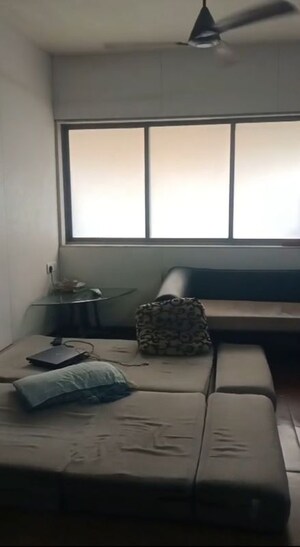 2 BHK Apartment For Rent in Kandivali West