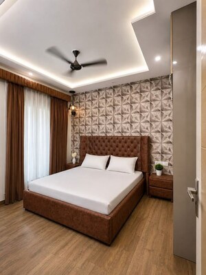 Bedroom in 5 BHK Apartment at Milton Tower, Vip Road – for Sale