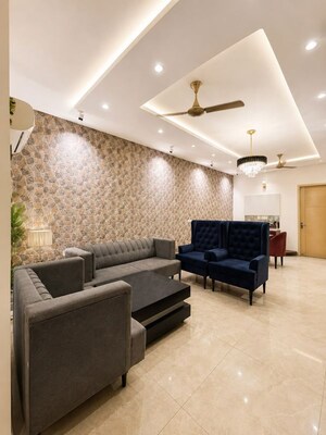 Team Area in 5 BHK Apartment at Milton Tower, Vip Road – for Sale