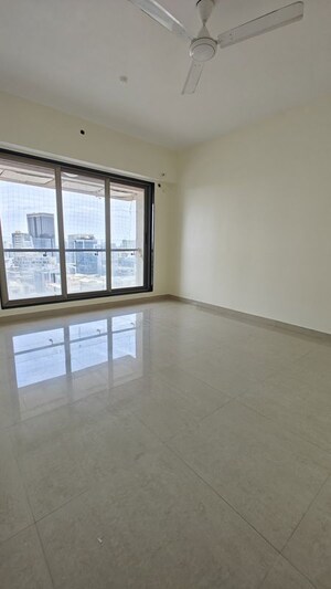 Room in 3 BHK Apartment at Shree Park Altezza, Andheri West – for Sale