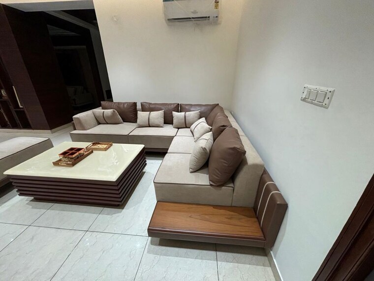 Living Room, homeland-global-park-cp-atelier 5 Bedroom 3600 Sq.Ft. Apartment In Industrial Area Mohali 10679735