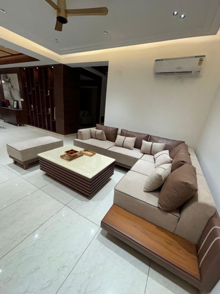 Living Room, homeland-global-park-cp-atelier 5 Bedroom 3600 Sq.Ft. Apartment In Industrial Area Mohali 10679735