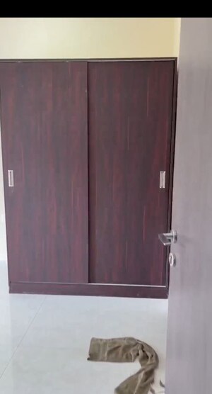 Furnished Amenities in 2 BHK Apartment at Gundecha Trillium, Kandivali East – for Rent