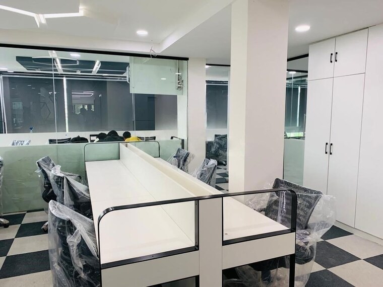 Team Area, mg road Commercial Office Space 1600 Sq.Ft. In Mg Road Indore 10679746