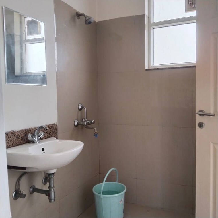 Bathroom, emaar-mgf-emerald-hills 3 Bedroom 267 Sq.Yd. Builder Floor In Sector 65 Gurgaon 10679742