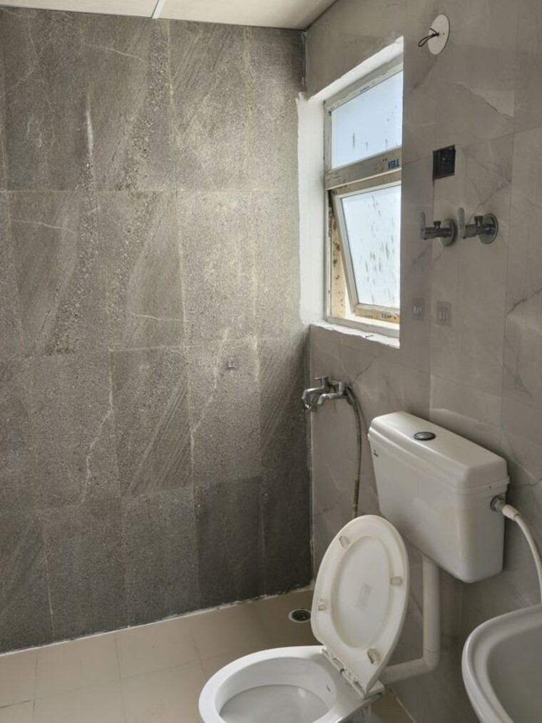 Bathroom, pivotal-riddhi-siddhi 2 Bedroom 620 Sq.Ft. Apartment In Sector 99 Gurgaon 10679730