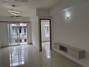 Room in 4 BHK Apartment at BPTP Amstoria, Sector 102 – for Sale
