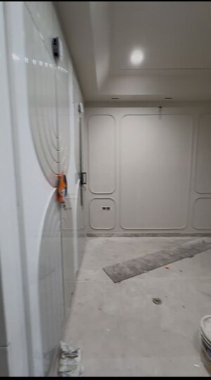 Room in 4 BHK Builder Floor at Kalyan Vihar – for Sale