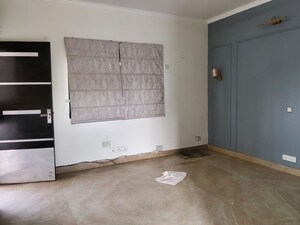 Room in 3 BHK Builder Floor at Kalkaji – for Rent