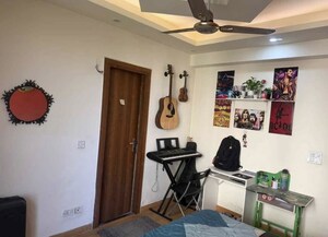Team Area in 2 BHK Builder Floor at Ramesh Nagar – for Rent