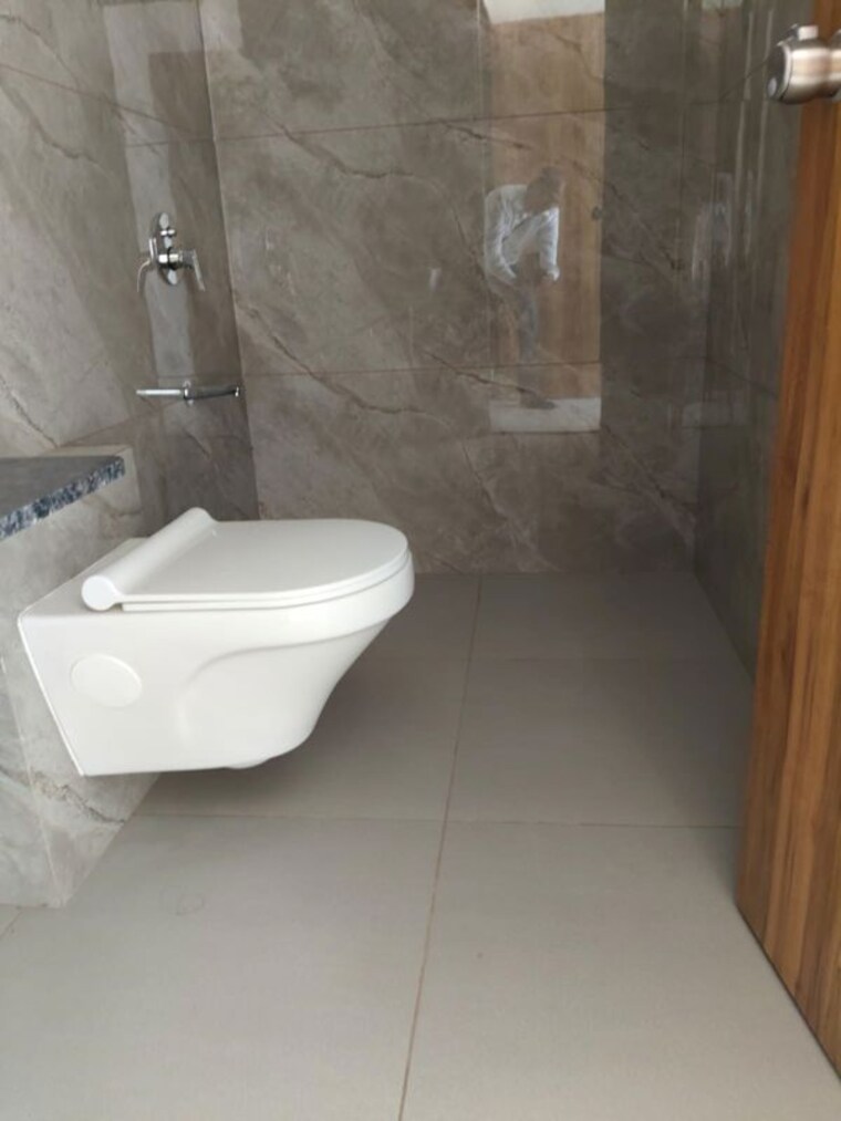 Bathroom, maruti-arise 3 Bedroom 1030 Sq.Ft. Apartment In Tandalja Vadodara 10679787