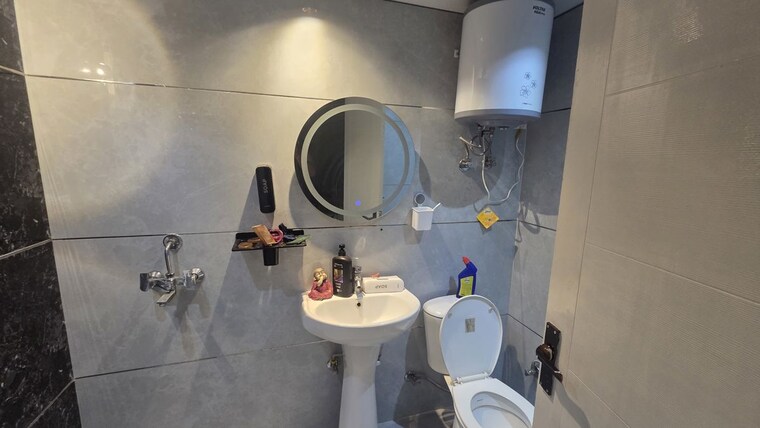 Bathroom, ajnara-homes 3 Bedroom 1595 Sq.Ft. Apartment In Sector 16b Greater Noida Greater Noida 10679786
