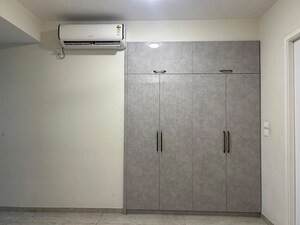 Room in 2 BHK Apartment at Tata Serein, Pokhran Road No Two – for Rent