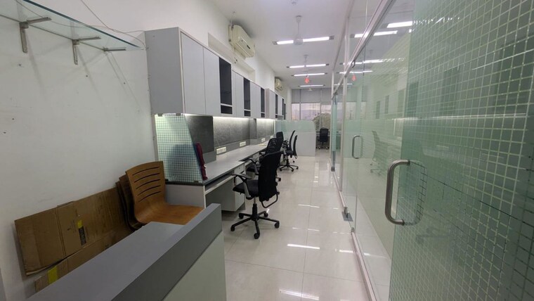 Team Area, shah-and-nahar-industrial-estate Commercial Office Space 650 Sq.Ft. In Worli Mumbai 10679850