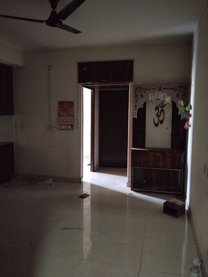 Room in 2 BHK Apartment at Signature Global The Roselia, Sector 95a – for Rent