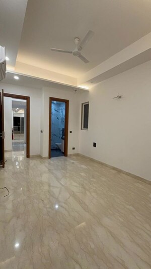 Room in 3 BHK Builder Floor at Shivalik Colony – for Sale