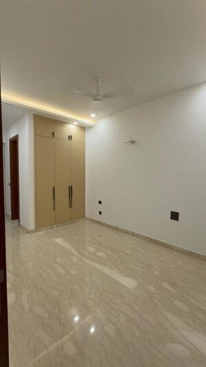 Room in 3 BHK Builder Floor at Shivalik Colony – for Sale