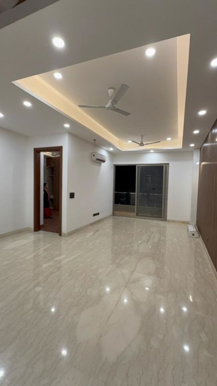 Room, shivalik colony 3 Bedroom 1900 Sq.Ft. Builder Floor In Shivalik Colony Delhi 10679851
