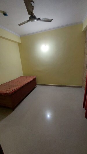 Room in 2 BHK Apartment at Supertech Eco Village II, Sector 16b Greater Noida – for Rent