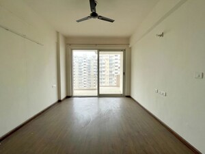 Room in 3 BHK Apartment at Gazipur – for Rent