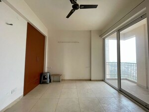 Room in 3 BHK Apartment at Gazipur – for Rent