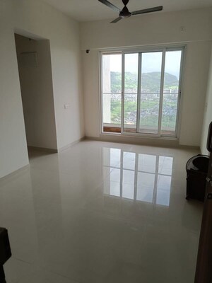 Room in 1 BHK Apartment at Ashar Arize, Kalwa – for Rent