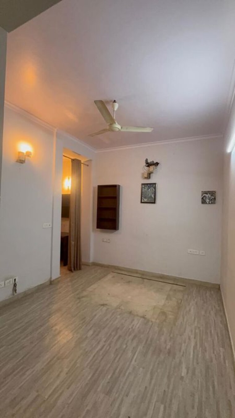 Room, godrej-south-estate-okhla 3 Bedroom 1550 Sq.Ft. Apartment In Okhla Delhi 10679899