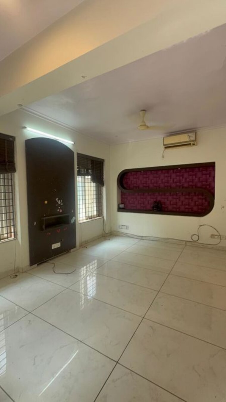 Living Room, godrej-south-estate-okhla 3 Bedroom 1550 Sq.Ft. Apartment In Okhla Delhi 10679899