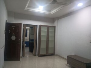 Room in 2 BHK Apartment at Senapati Bapat Road – for Rent