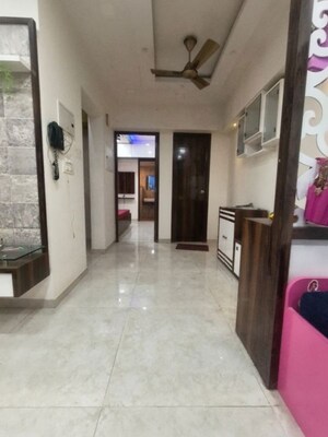 Room in 1 BHK Apartment at Lodha Amara, Kolshet Road – for Rent