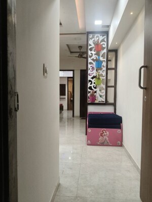 Room in 1 BHK Apartment at Lodha Amara, Kolshet Road – for Rent