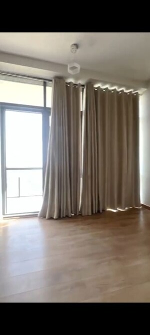 Room in 3.5 BHK Apartment at Ireo The Grand Arch, Sector 58 – for Sale