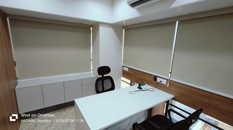Team Area, shivam-trade-center Commercial Office Space 830 Sq.Ft. In Ambli Ahmedabad 10679944