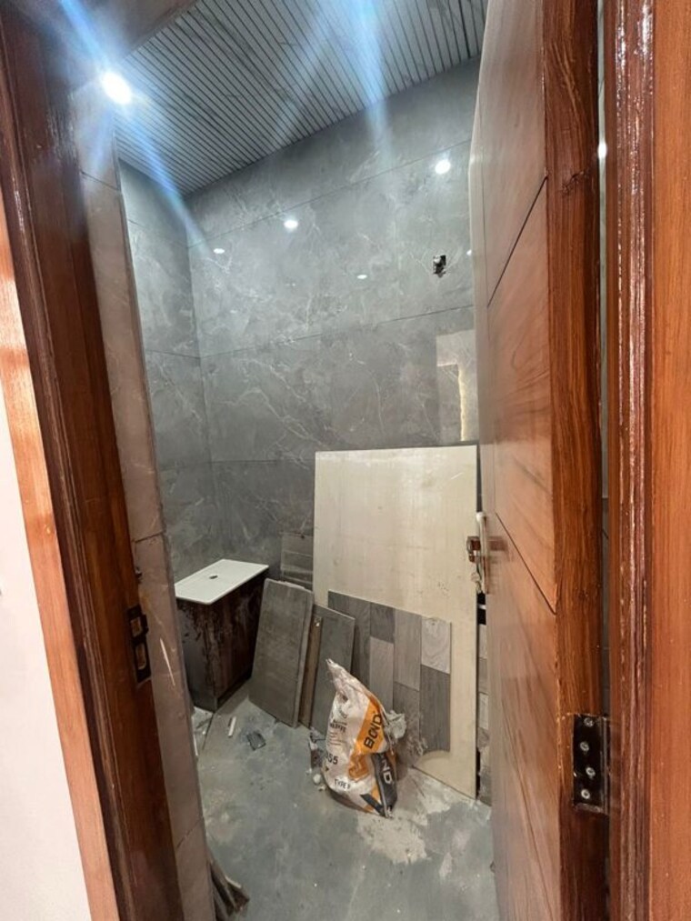 Bathroom, vaishali 2 Bedroom 960 Sq.Ft. Builder Floor In Vaishali Ghaziabad 10679953