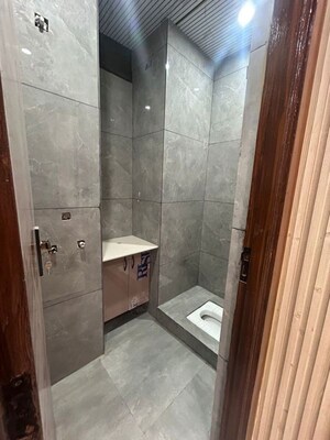 Bathroom in 2 BHK Builder Floor at Vaishali – for Rent