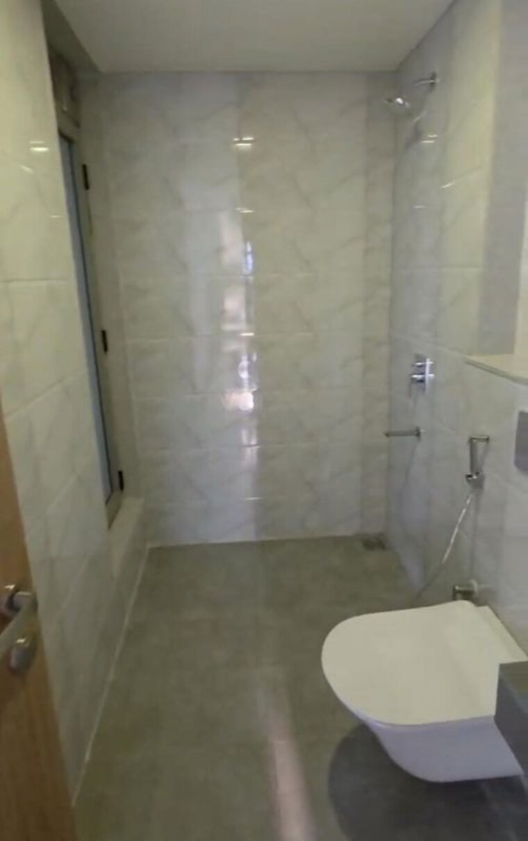 Bathroom, lodha-bellagio 3 Bedroom 1567 Sq.Ft. Apartment In Powai Mumbai 10679950