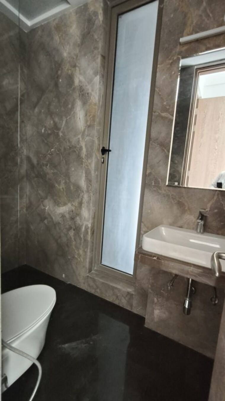 Bathroom, prestige-jasdan-classic 2 Bedroom 840 Sq.Ft. Apartment In Mahalaxmi Mumbai 10679963