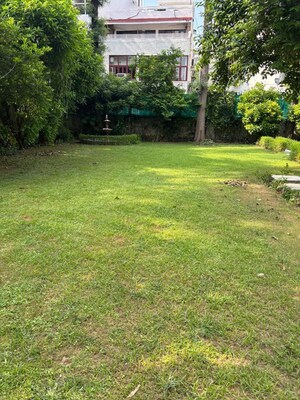 4 BHK Independent House – Garden View at Sainik Farm - for Sale