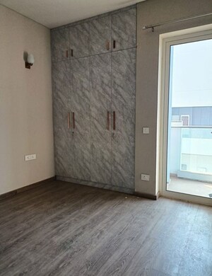 Room in 2 BHK Apartment at Emaar Digi Homes, Sector 62 – for Rent