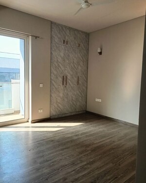 Room in 2 BHK Apartment at Emaar Digi Homes, Sector 62 – for Rent