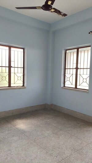 Room in 2 BHK Apartment at Standalone Apartment, Baguiati – for Rent