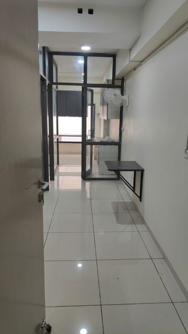 undefined, sun-westbank Commercial Office Space 720 Sq.Ft. In Navrangpura Ahmedabad 10679998
