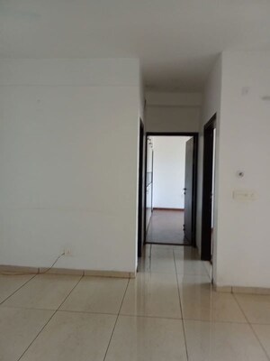 Room in 2 BHK Apartment at Rishita Manhattan, Gomti Nagar – for Rent