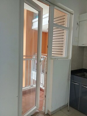 Furnished Amenities in 2 BHK Apartment at Rishita Manhattan, Gomti Nagar – for Rent