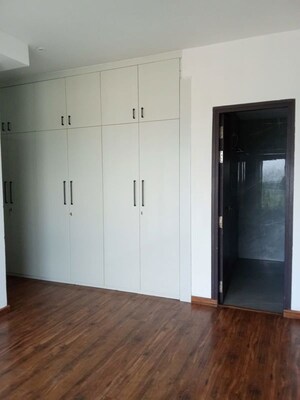 Room in 2 BHK Apartment at Rishita Manhattan, Gomti Nagar – for Rent