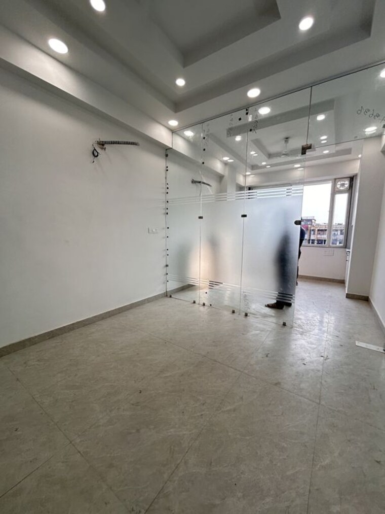 Balcony, sector 6 dwarka Commercial Office Space 350 Sq.Ft. In Sector 6 Dwarka Delhi 10679977